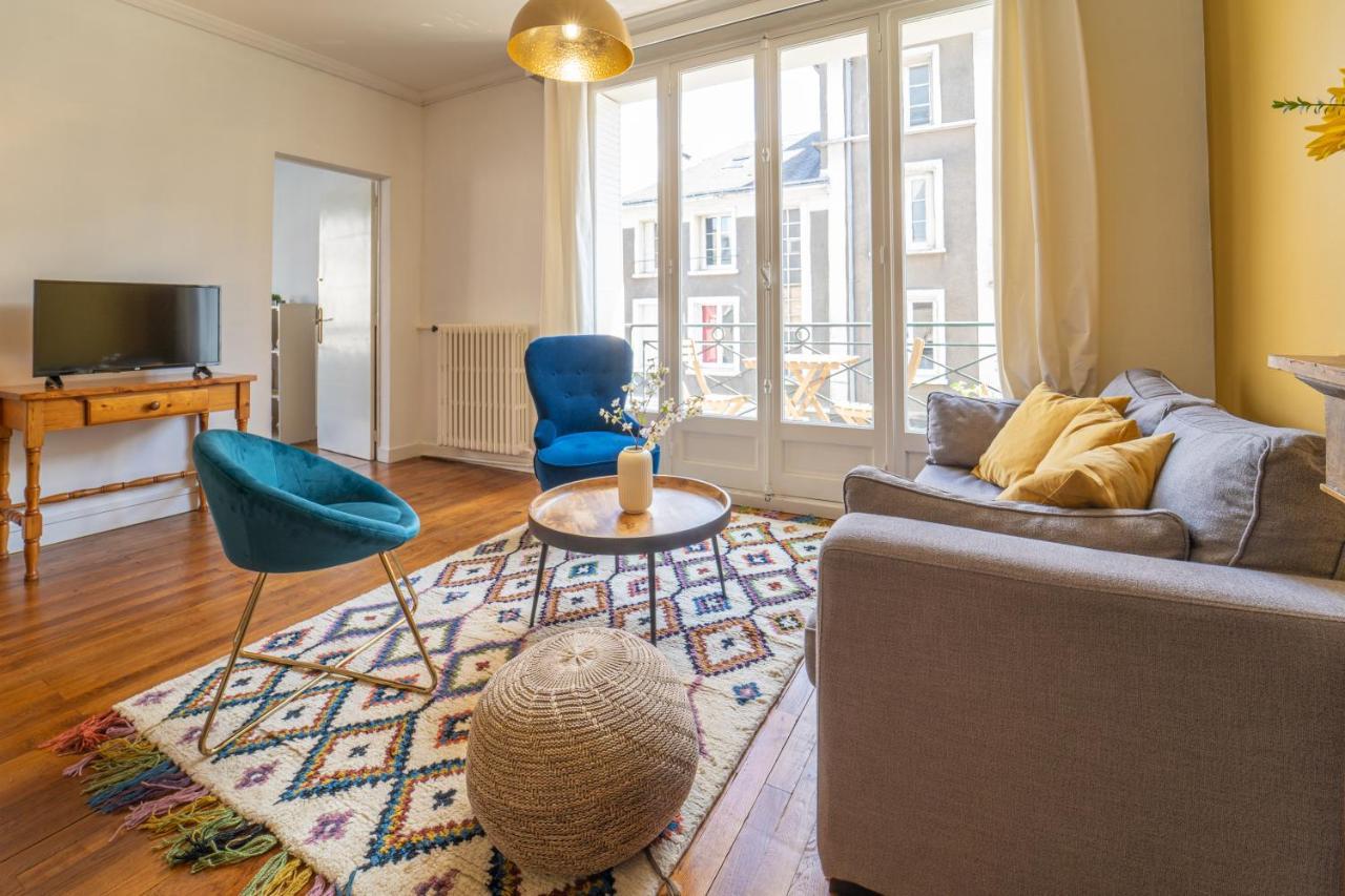 Hyper Centre - Balcon - Arrivée Autonome Tours